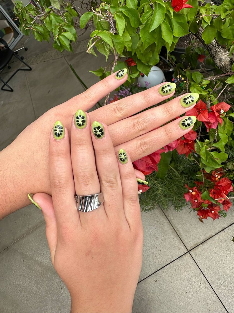 Nail manicure design at Nails Spa By Rose